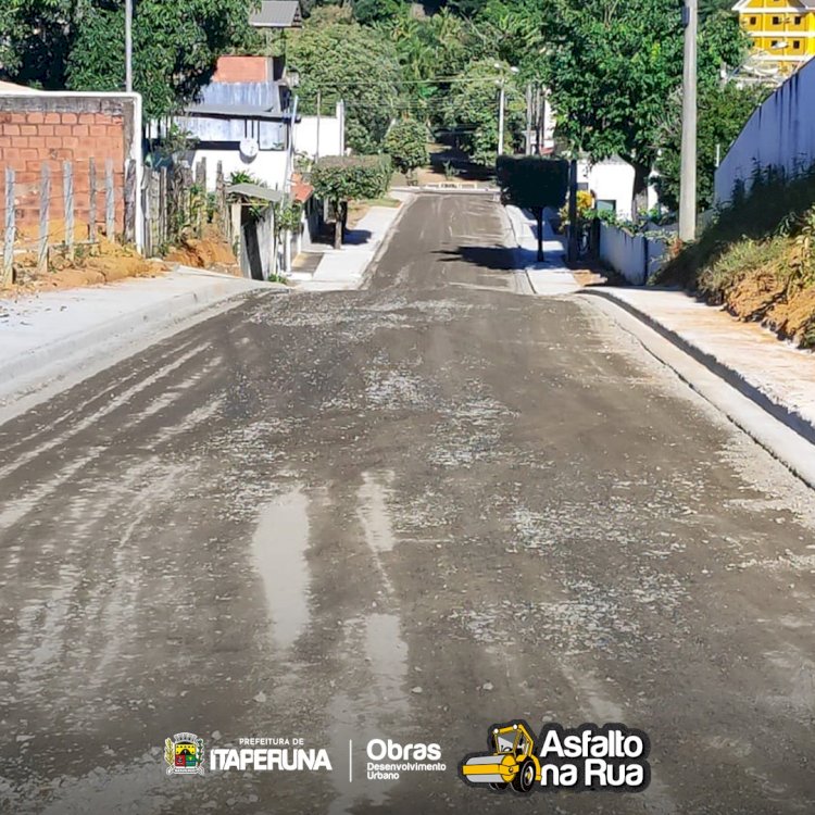Tem asfalto novo no distrito de Raposo.