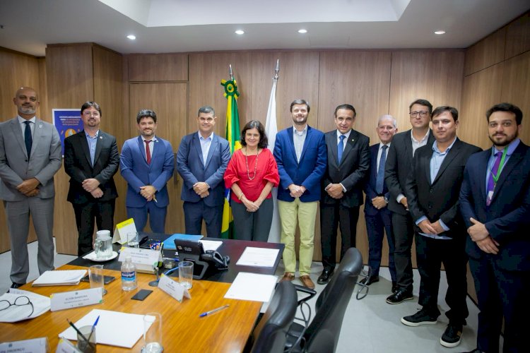 Prefeito Nel Medeiros busca investimentos para Itaperuna em reunião com a Ministra da Saúde